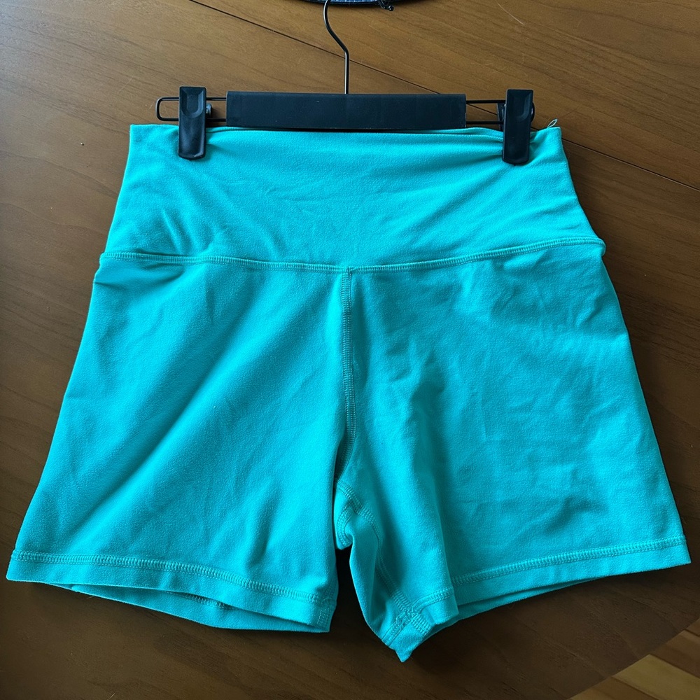 Offline by Aerie The Hugger 5” Bike Short